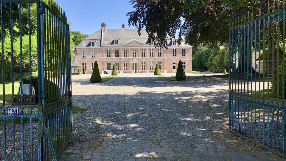 Somme : un magnifique château vendu au prix d'un studio à Paris