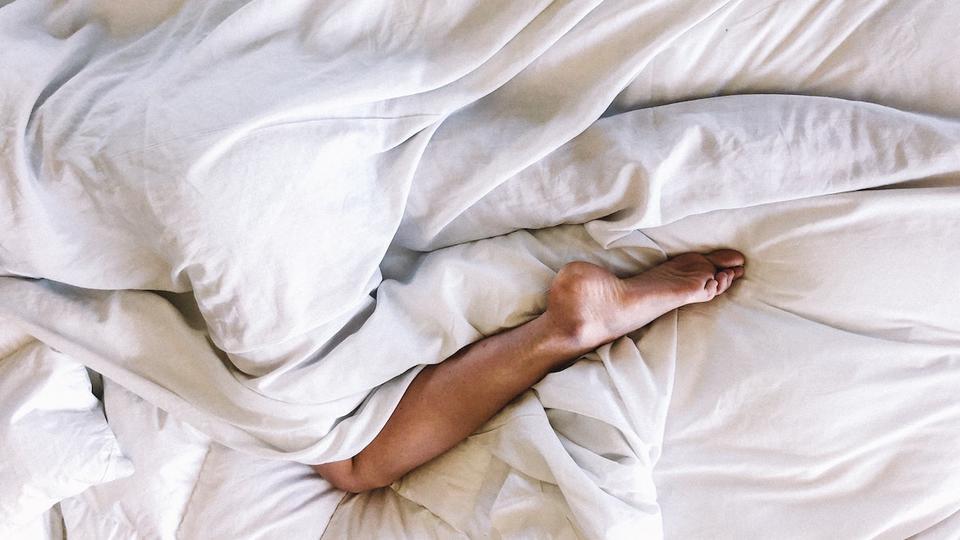 Apnée du sommeil : voici les 4 principaux symptômes qui doivent vous alerter