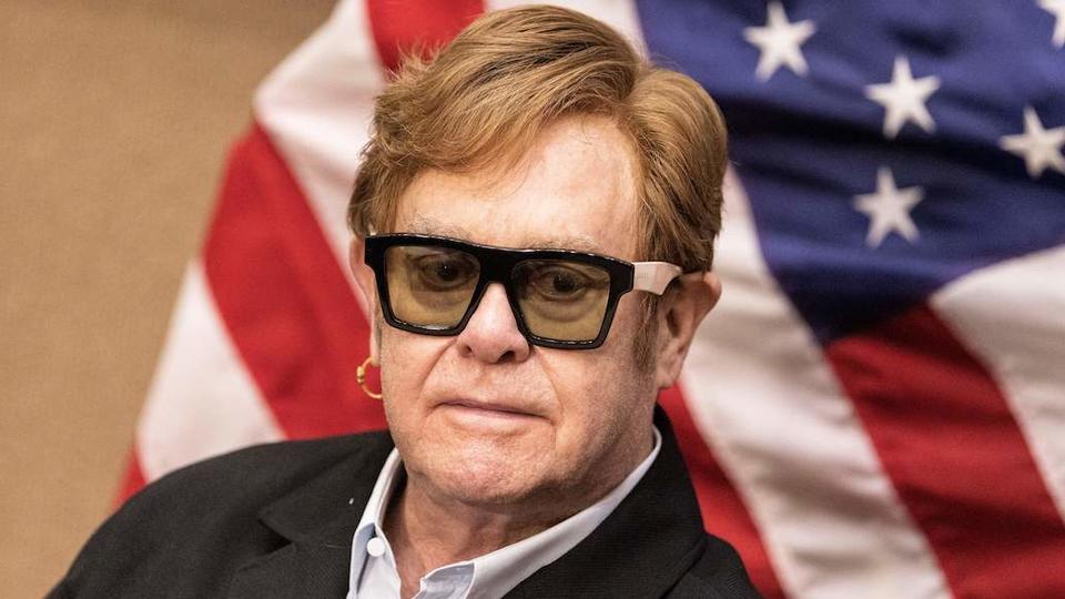 Elton John : choqué par l'homophobie galopante aux Etats-Unis, le chanteur annonce qu'il ne s'y produira plus en résidence