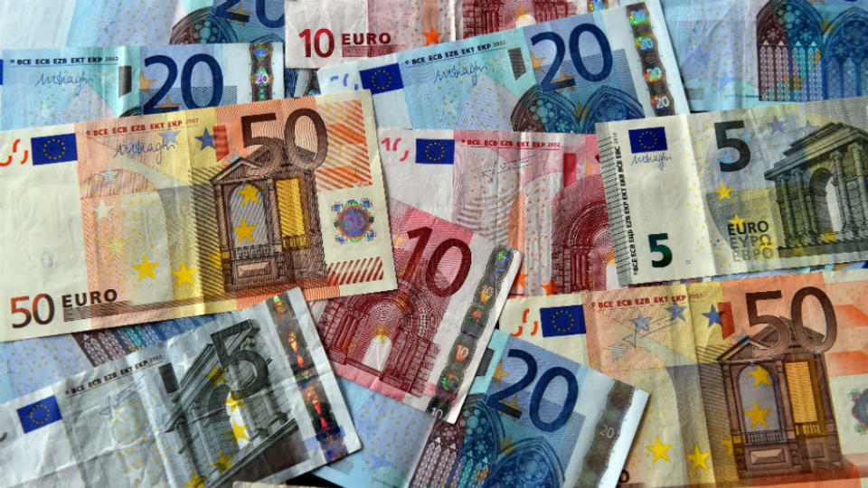 EuroMillions (FDJ) : que peut-on s'acheter avec 230 millions d'euros ?