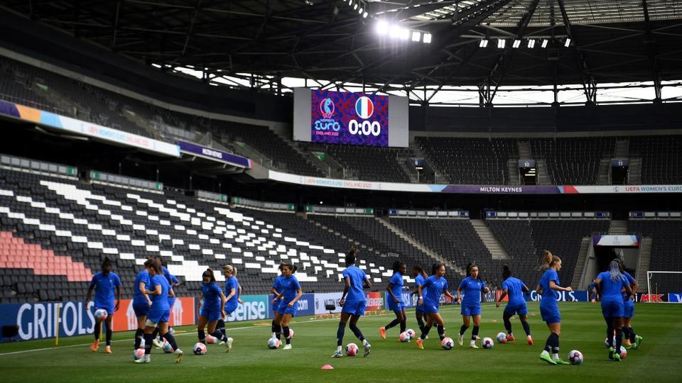 Île-de-France : des écrans géants installés pour suivre la demi-finale de l'Euro de foot féminin