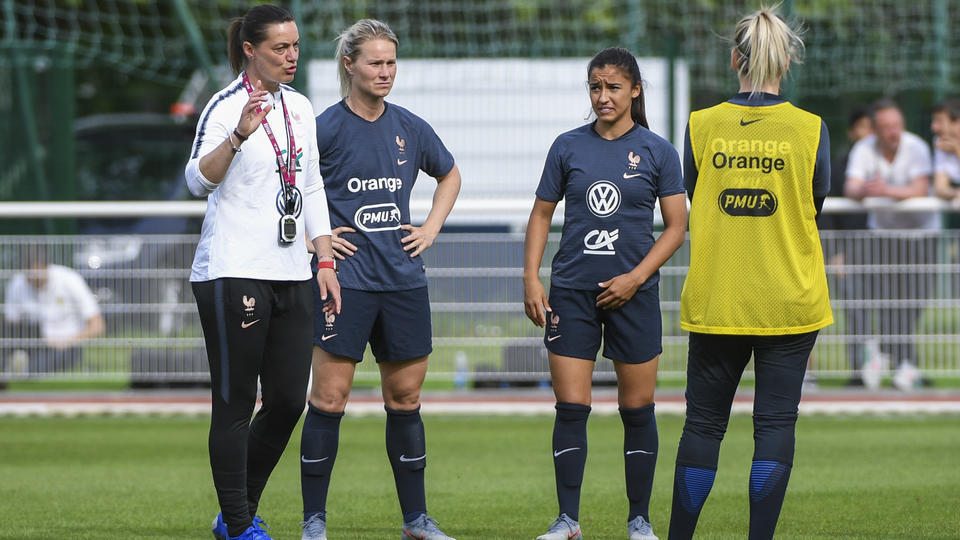 Euro féminin 2022 : La liste des Bleues sans Amandine Henry et Kheira Hamraoui