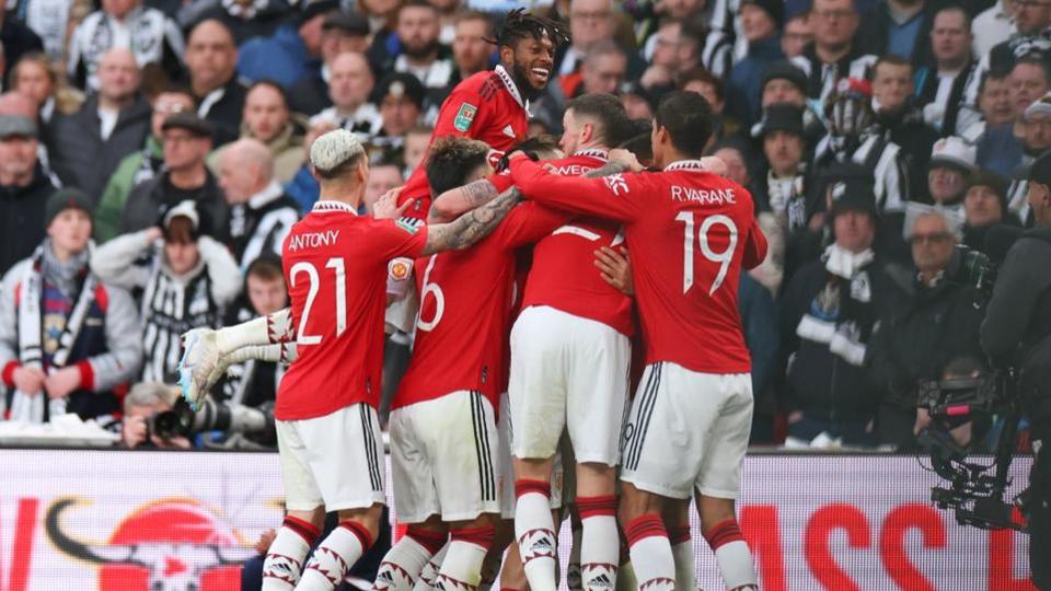 Football : Manchester United remporte son premier titre depuis 2017