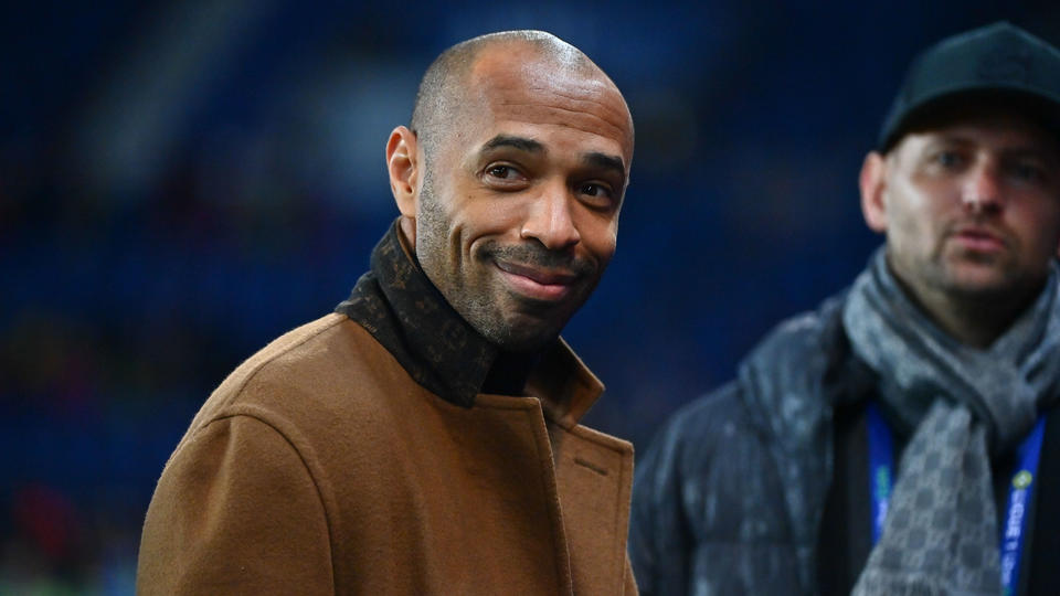 Vidéo : Thierry Henry recadre un supporter après avoir reçu une gifle