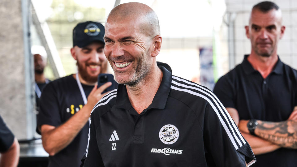 Football : Zinédine Zidane a «envie d'entraîner Kylian Mbappé»