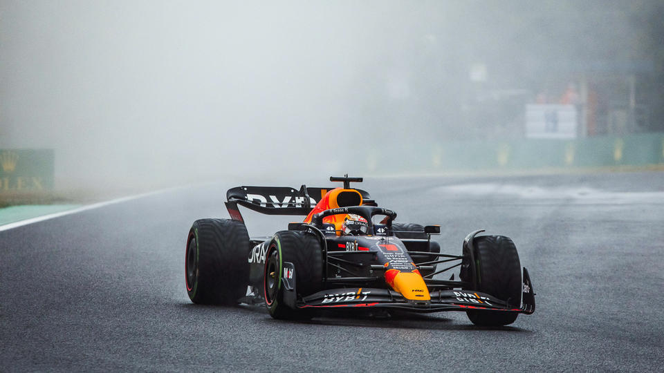 Formule 1 : Max Verstappen sacré champion dans la confusion au Grand Prix du Japon