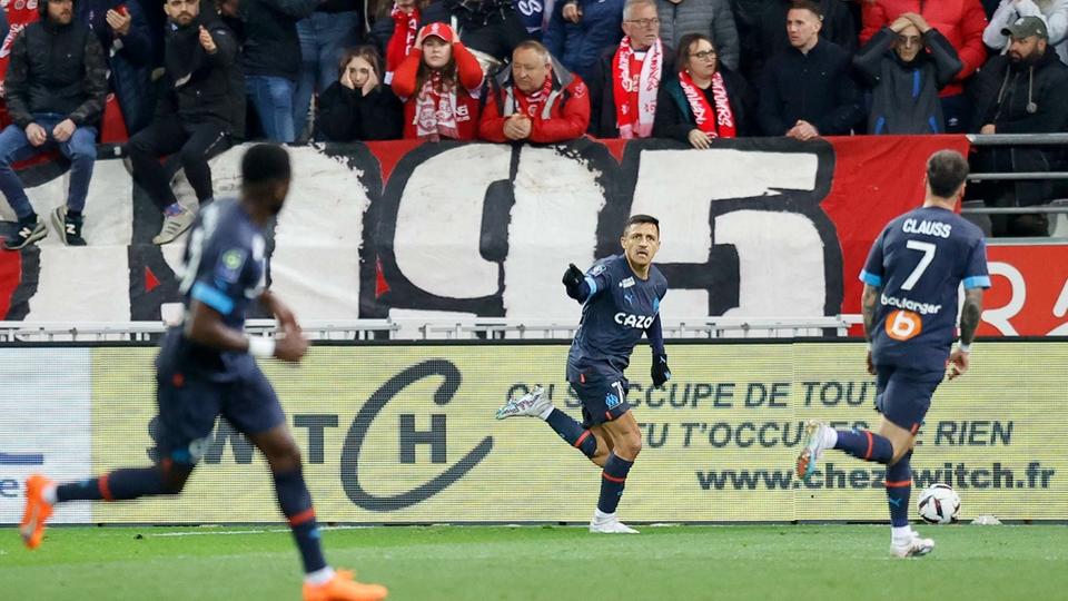 Ligue 1 : l'OM stoppe Reims, le PSG encore battu par Rennes, Monaco se relance... Ce qu'il faut retenir de la 28e journée