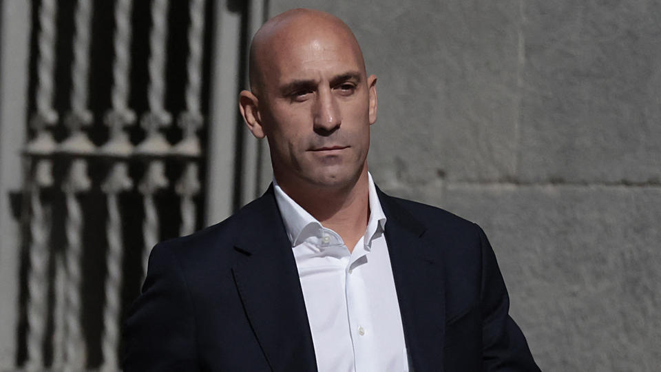 Affaire Luis Rubiales : suspendu trois ans par la FIFA, l'ex-président de la Fédération espagnole de football annonce faire appel