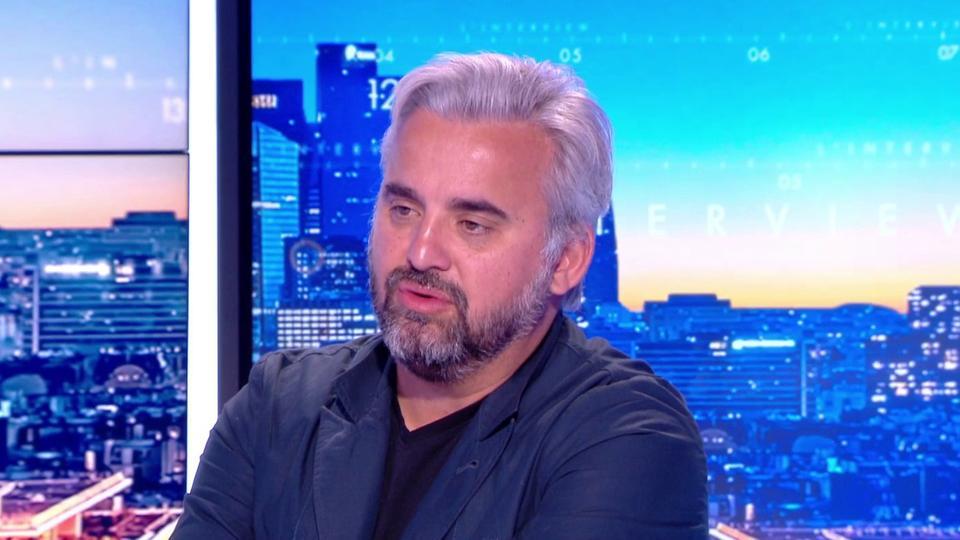 Alexis Corbière : «Je ne voudrais pas que le martyr du peuple ukrainien serve à Emmanuel Macron pour des opérations de politique intérieure»