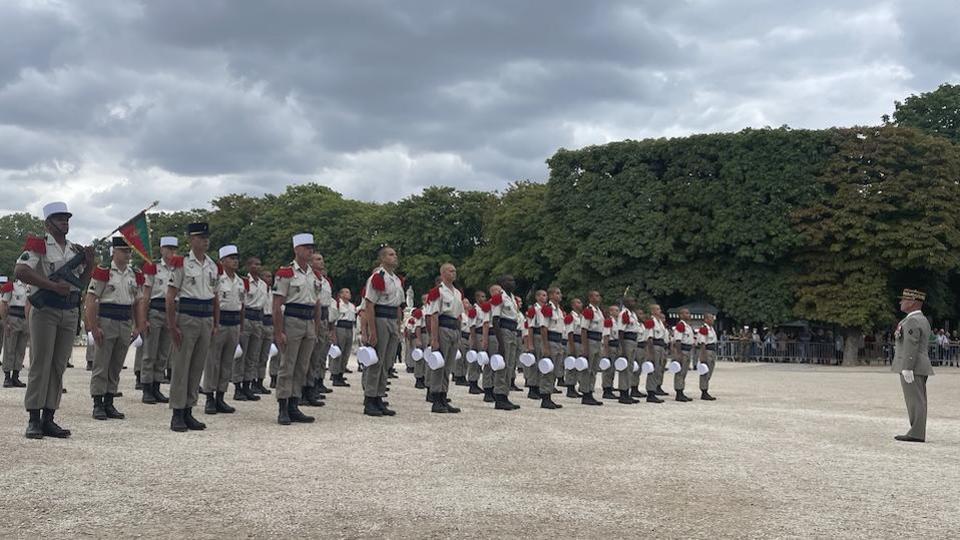 Légion étrangère : les images exclusives de la remise des képis blancs aux nouveaux légionnaires (Vidéo)