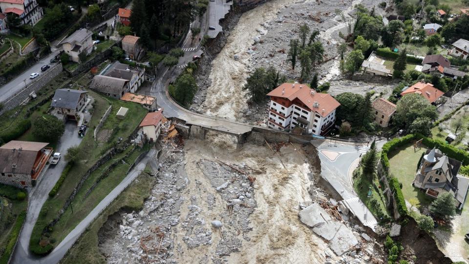 Pluies, inondations et avalanches : 11 départements en vigilance orange