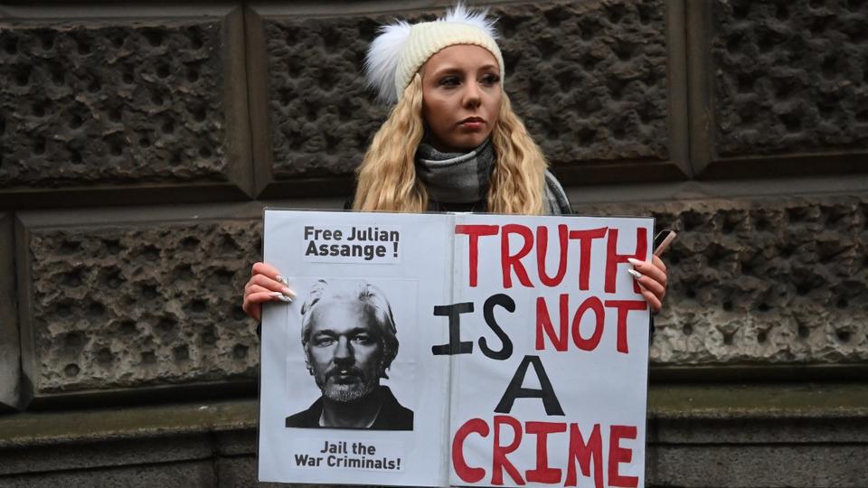 Julian Assange : la justice britannique annule le refus d'extrader le fondateur de Wikileaks aux Etats-Unis
