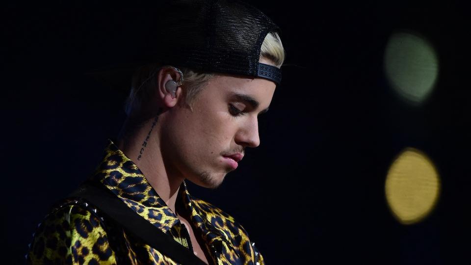 Justin Bieber : atteint de paralysie faciale et «épuisé», le chanteur annule de nouveau sa tournée
