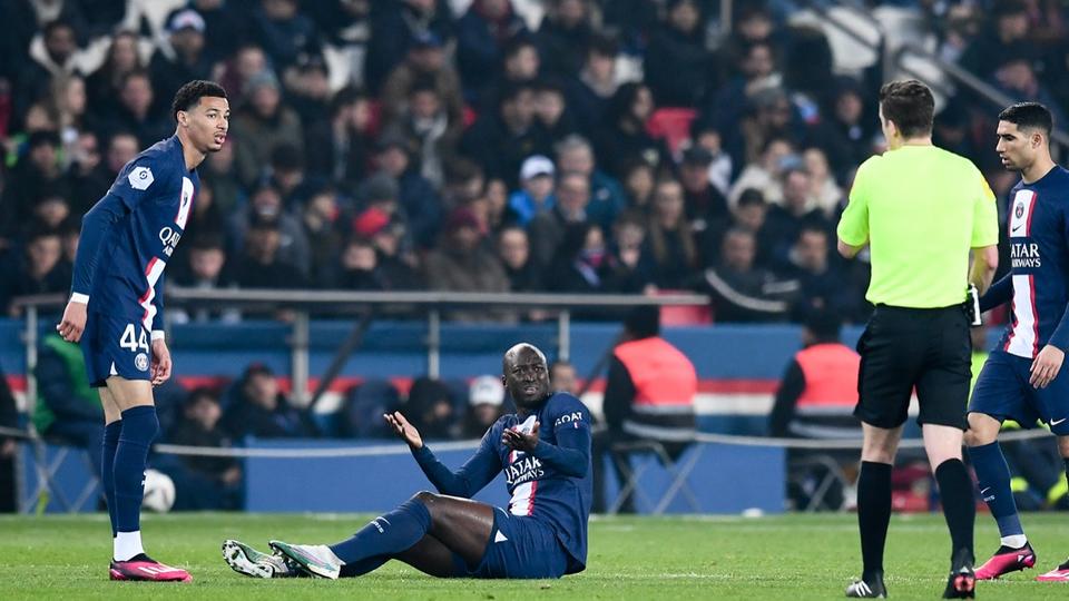 Ligue 1 : le triste record battu par le PSG après sa défaite contre Lyon