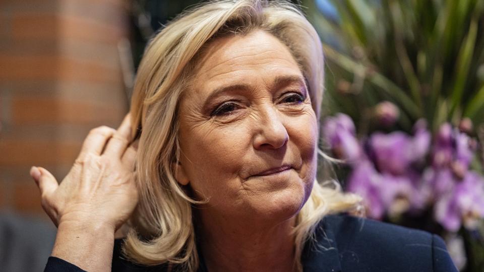 Réforme des retraites : Elisabeth Borne «ne devrait pas trop s'avancer», selon Marine Le Pen