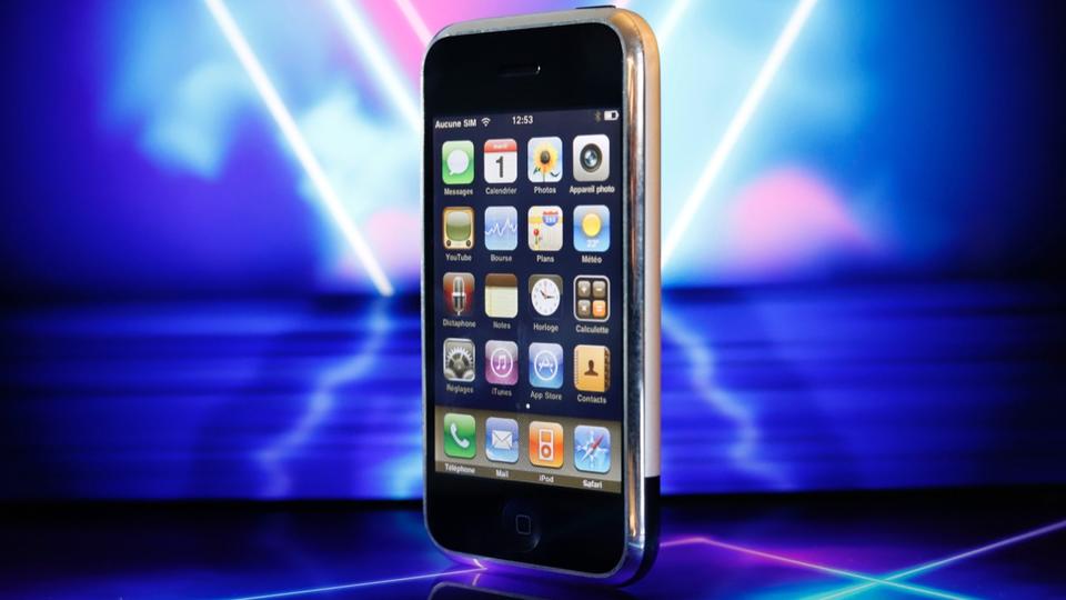 Enchères : vers la vente d'un iPhone pour plus de 50.000 dollars ?