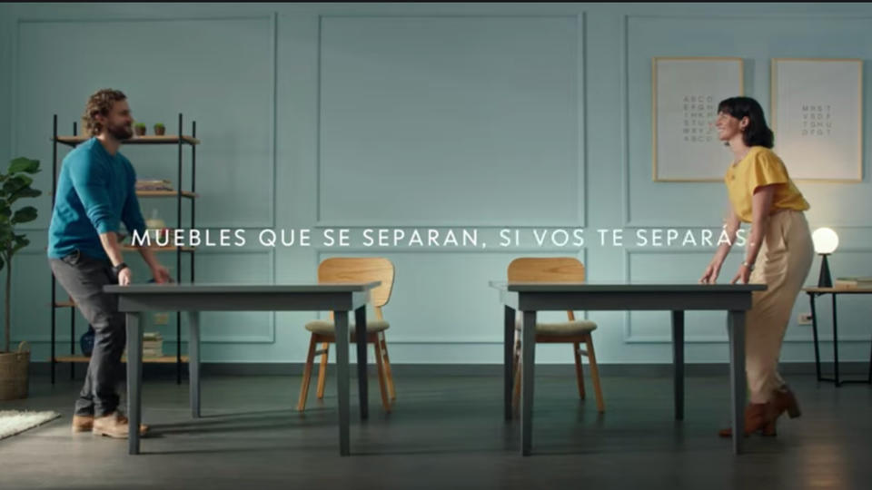 Argentine : ce magasin a inventé les premiers meubles qui se séparent en cas de divorce (vidéo)