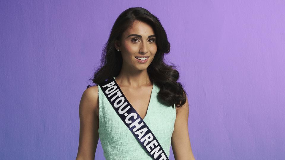Miss France 2022 : Qui est Lolita Ferrari, Miss Poitou-Charentes ?