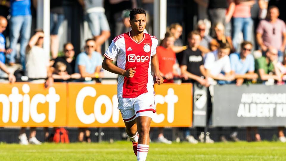 Pays-Bas : un joueur viré par l'Ajax à cause de liens avec la mafia ?