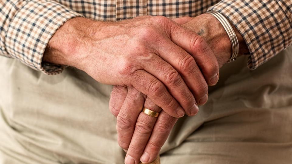 Covid-19 : les personnes ayant déjà été positives plus exposées aux risques de maladie d'Alzheimer, selon une étude