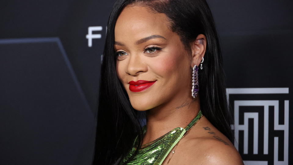 Rihanna : la chanteuse est entrée dans le club des milliardaires