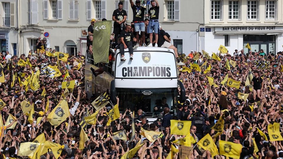 Rugby : la magnifique fête à La Rochelle après le sacre en Champions Cup (vidéo)