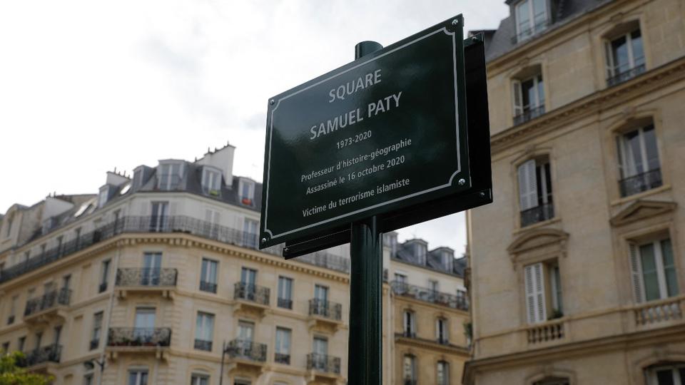 Paris : la plaque Square Samuel Paty détériorée, la mairie du 5e porte plainte
