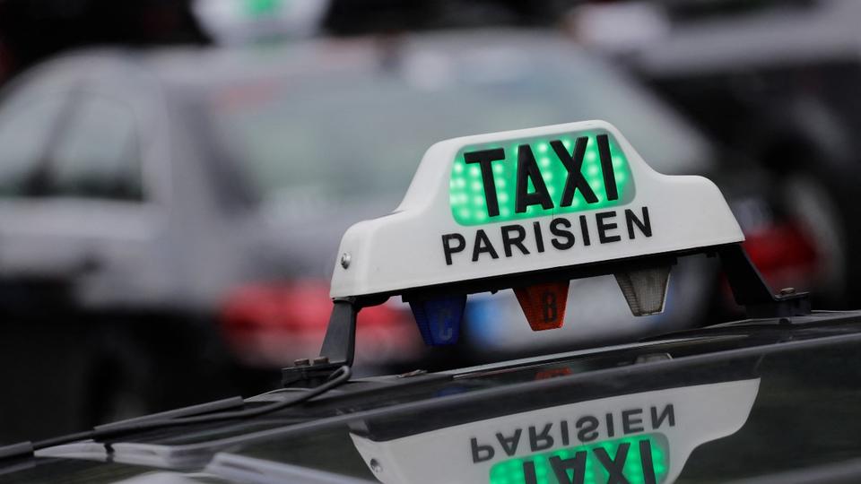 Paris : après le grave accident du 13e, la compagnie G7 met à l'arrêt les taxis Tesla Model 3