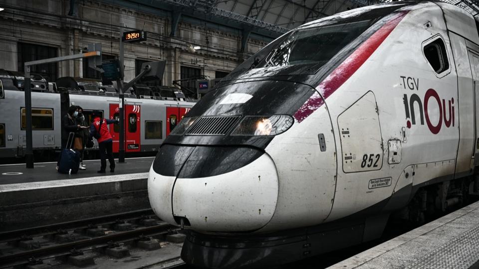 SNCF : pourquoi les cheminots font-ils grève ?