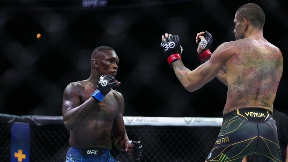 UFC 287 : l'incroyable KO infligé par Israel Adesanya à Alex Pereira (vidéo)