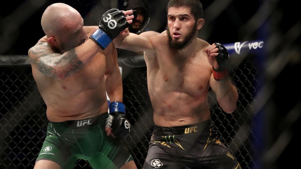 UFC 294 : Le KO extraordinaire infligé par Islam Makhachev à Alexander Volkanovski (vidéo)