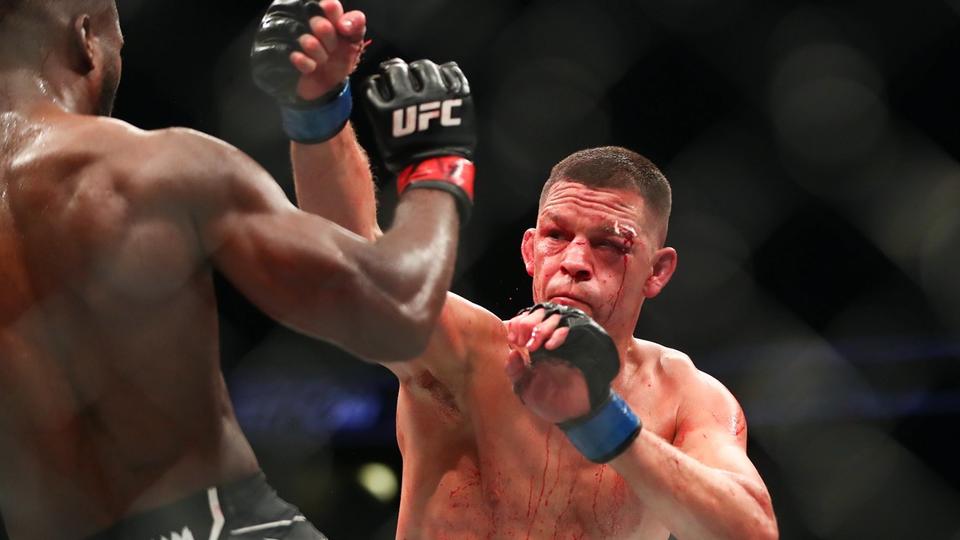 UFC : l'impressionnante soumission infligée par la légende Nate Diaz à Tony Ferguson (video)