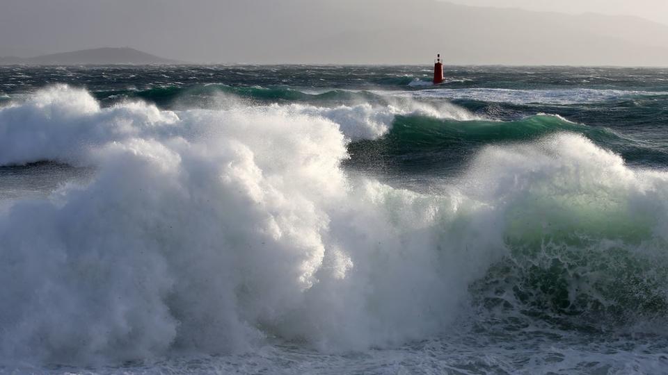 La tempête Barra pourrait menacer les côtes françaises mardi