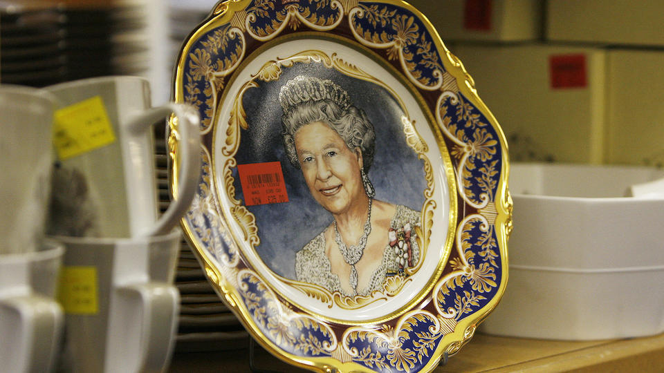 La reine Elizabeth II vend son propre liquide vaisselle...18 euros