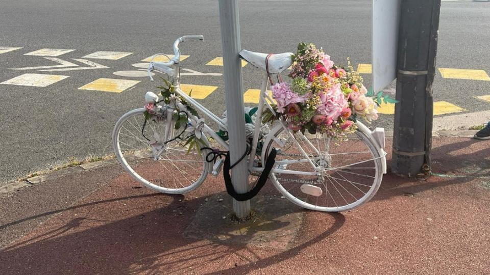 Boulogne-Billancourt : un an après la mort d'Emma à vélo, ses parents dénoncent «l'inaction passée»