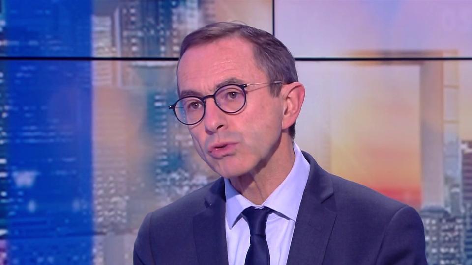 Bruno Retailleau : «je ne veux pas de la simili droite d'Emmanuel Macron, je veux une droite fière de ses propres valeurs»