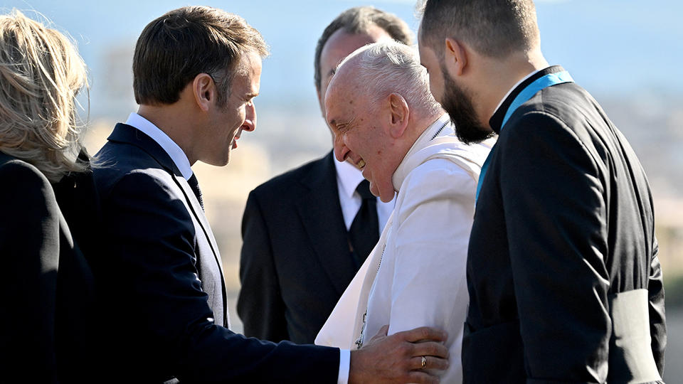 Visite du pape à Marseille : la relation délicate de François avec la France