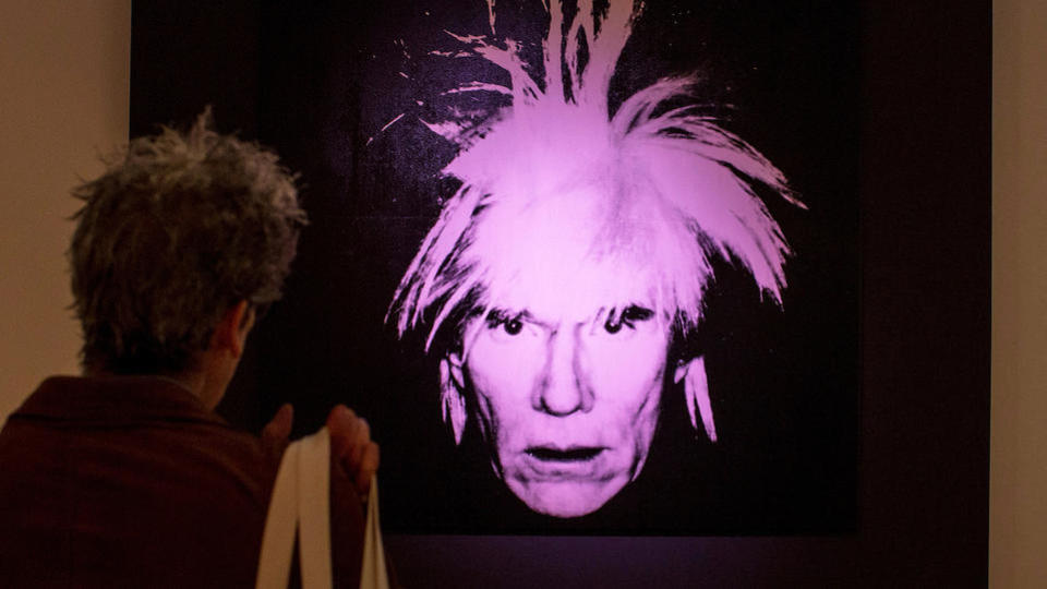 La Cour suprême des États-Unis condamne la fondation Warhol à verser des droits d'auteur à la photographe Lynn Goldsmith
