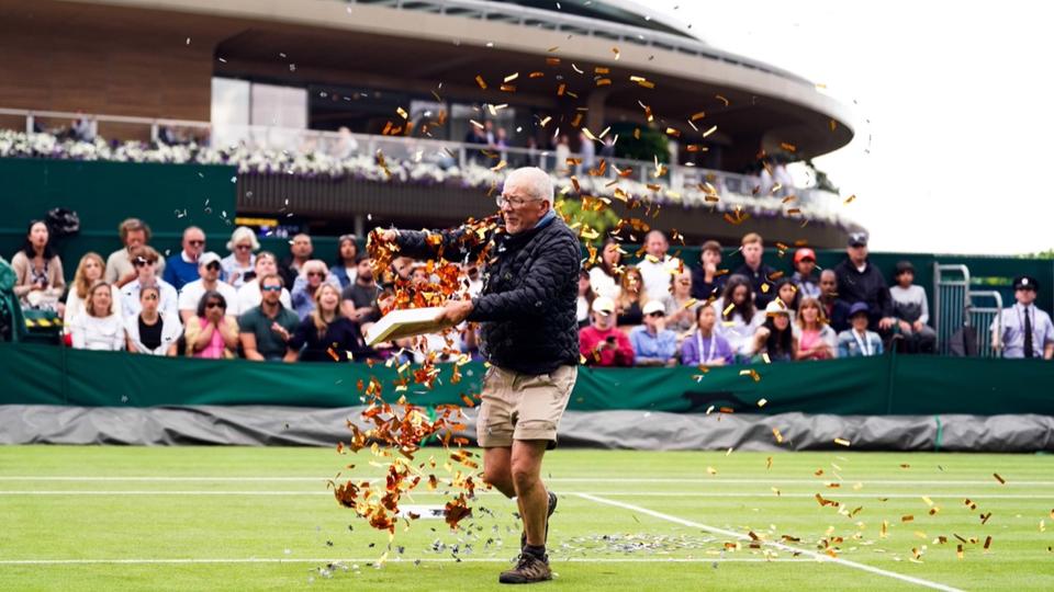 Wimbledon 2023 : plusieurs matchs interrompus par des militants écologistes (vidéo)
