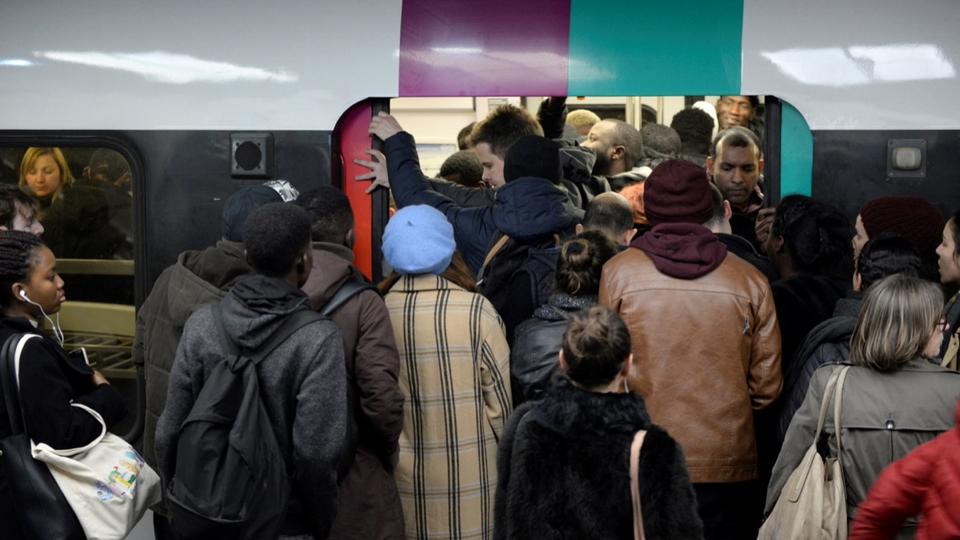 Huelga del 15 de marzo: tráfico casi normal en el metro de París, grave interrupción en el RER