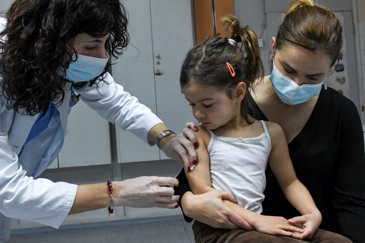 Covid-19: de epidemie heeft een ander virus nieuw leven ingeblazen dat miljoenen kinderen bedreigt, en de Wereldgezondheidsorganisatie waarschuwt