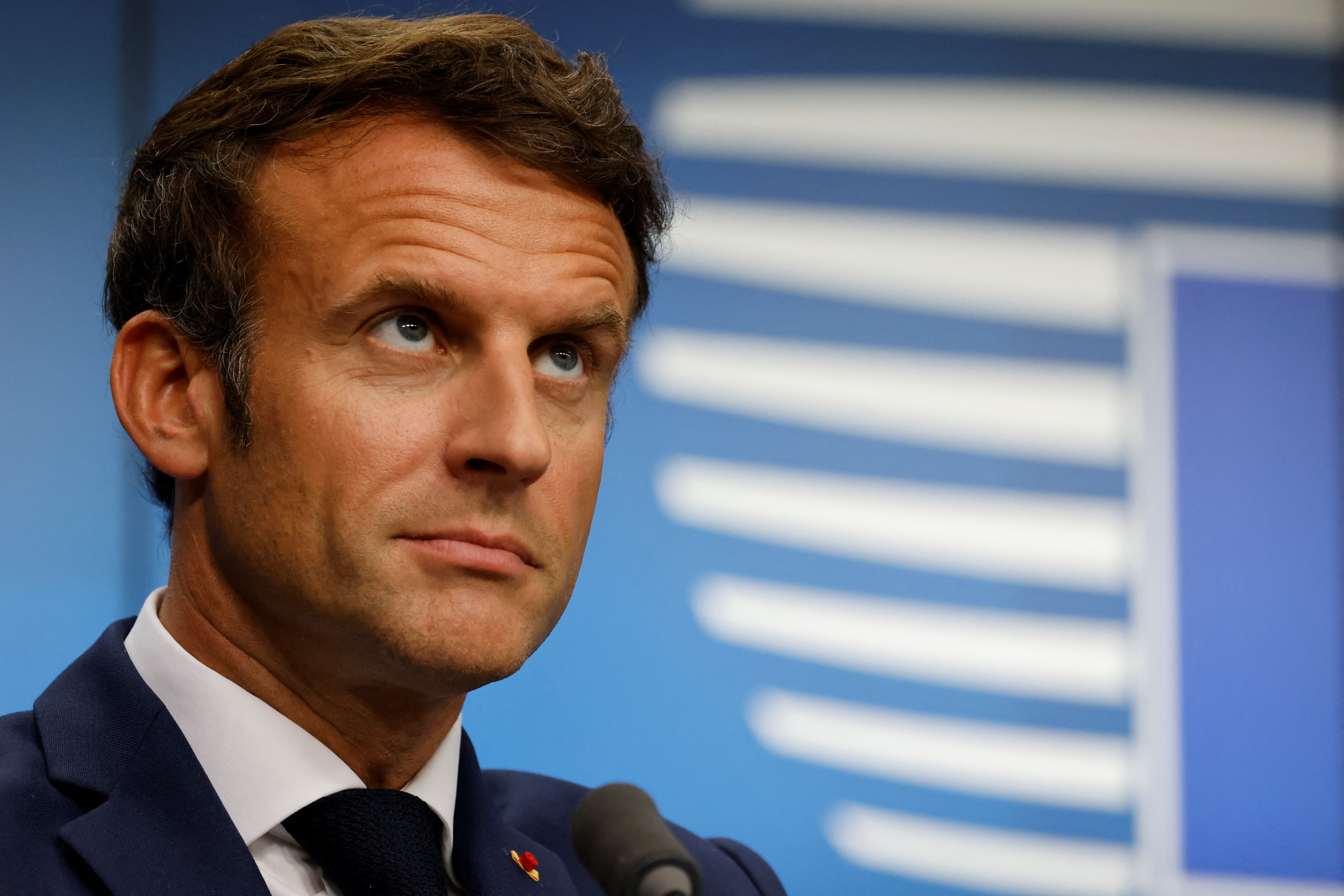 Emmanuel Macron ne travaillera ni avec la France Insoumise, ni avec le Rassemblement national - CNEWS