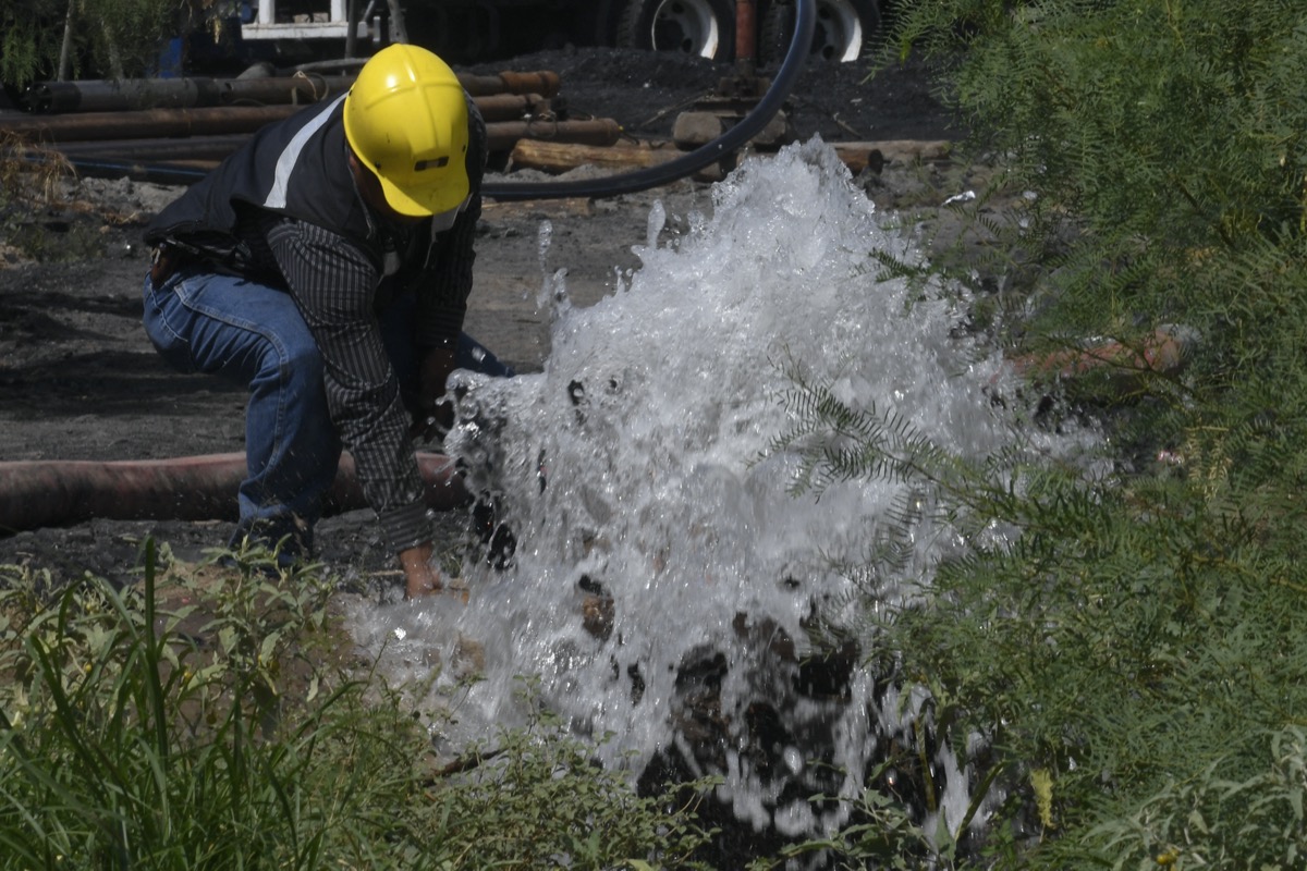 Photo of México: Mineros enfrentan aumento repentino del nivel del agua