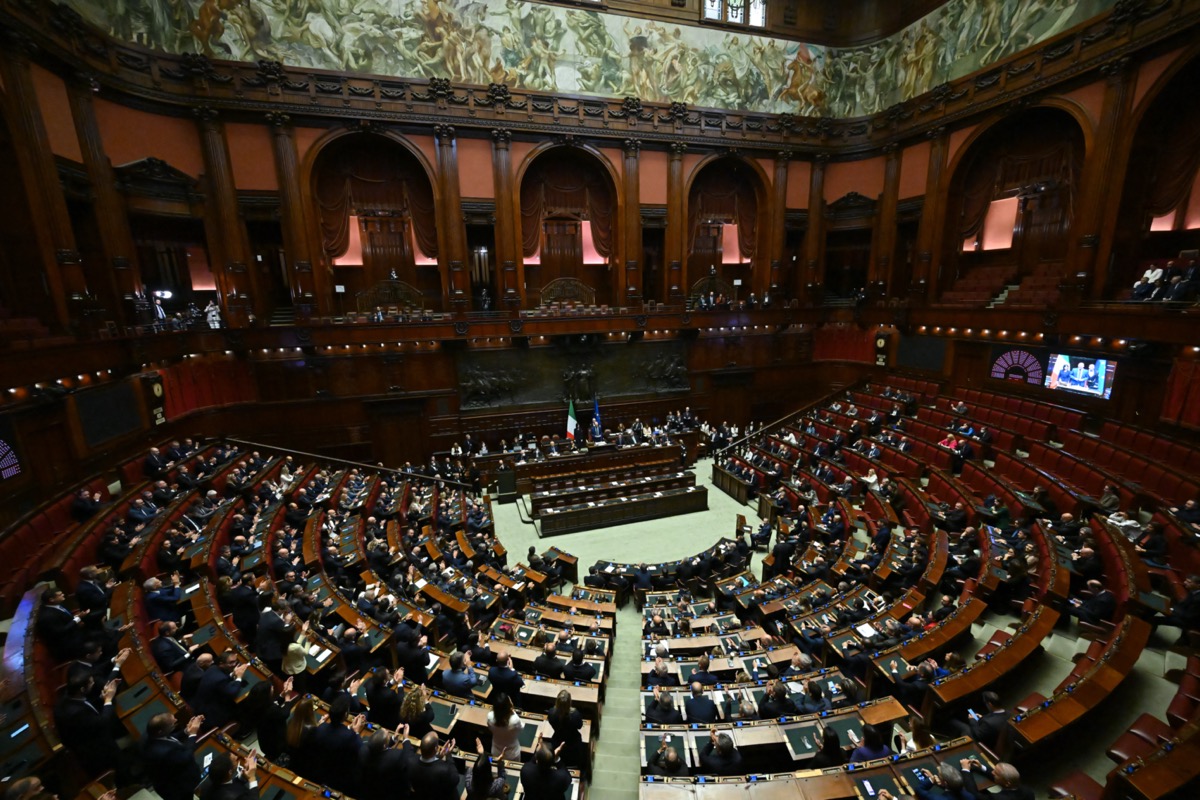Italia: gli eurodeputati ora possono allattare nell’emiciclo