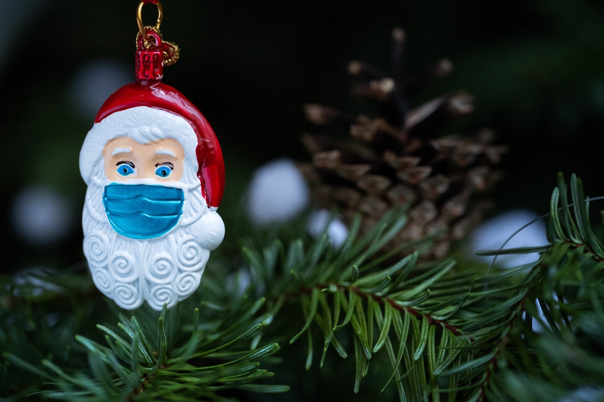 La poste norvégienne célèbre les fêtes avec un Père Noël gay