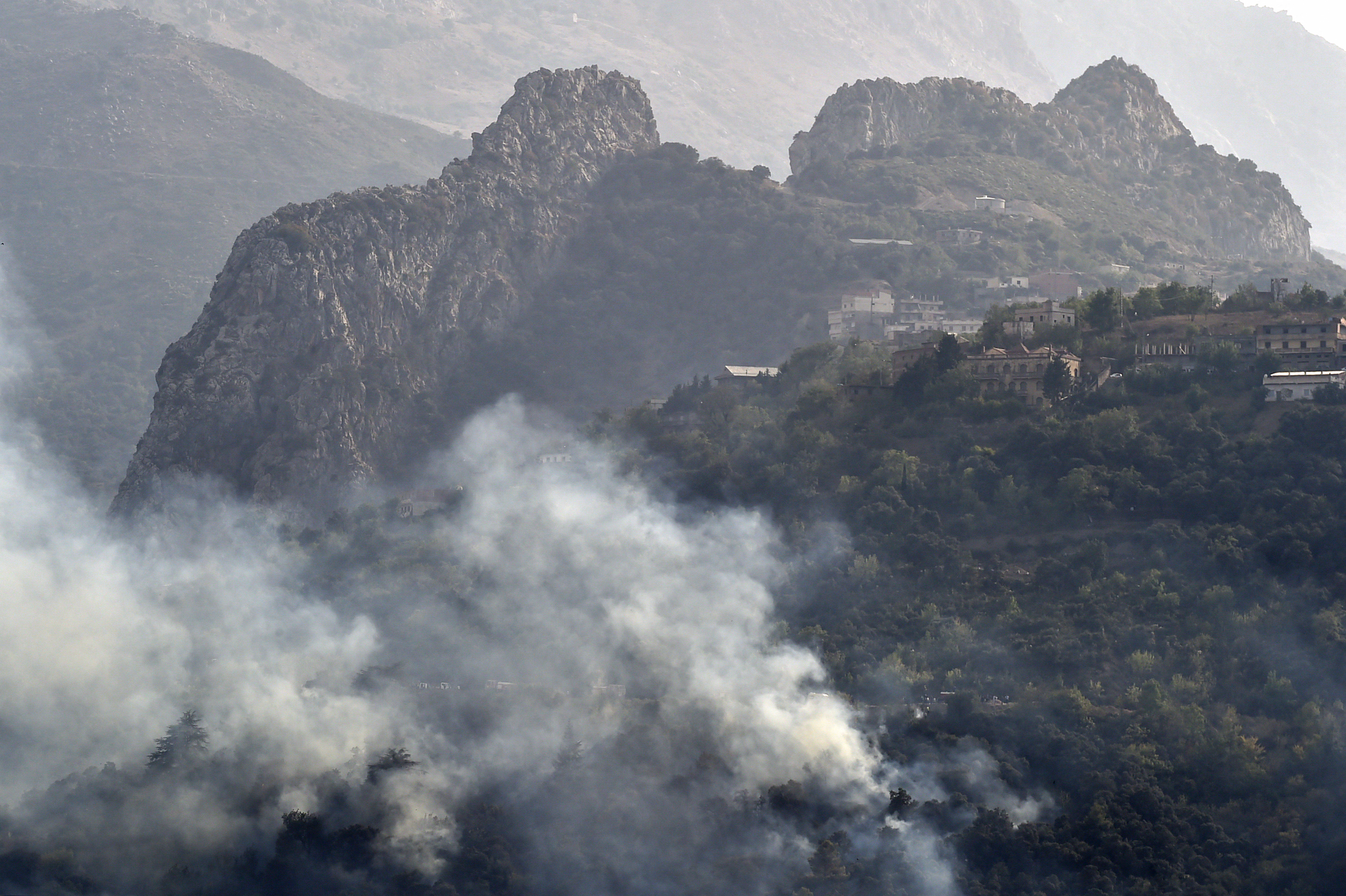 Argelia: Al menos 26 muertos en incendios forestales en el norte del país