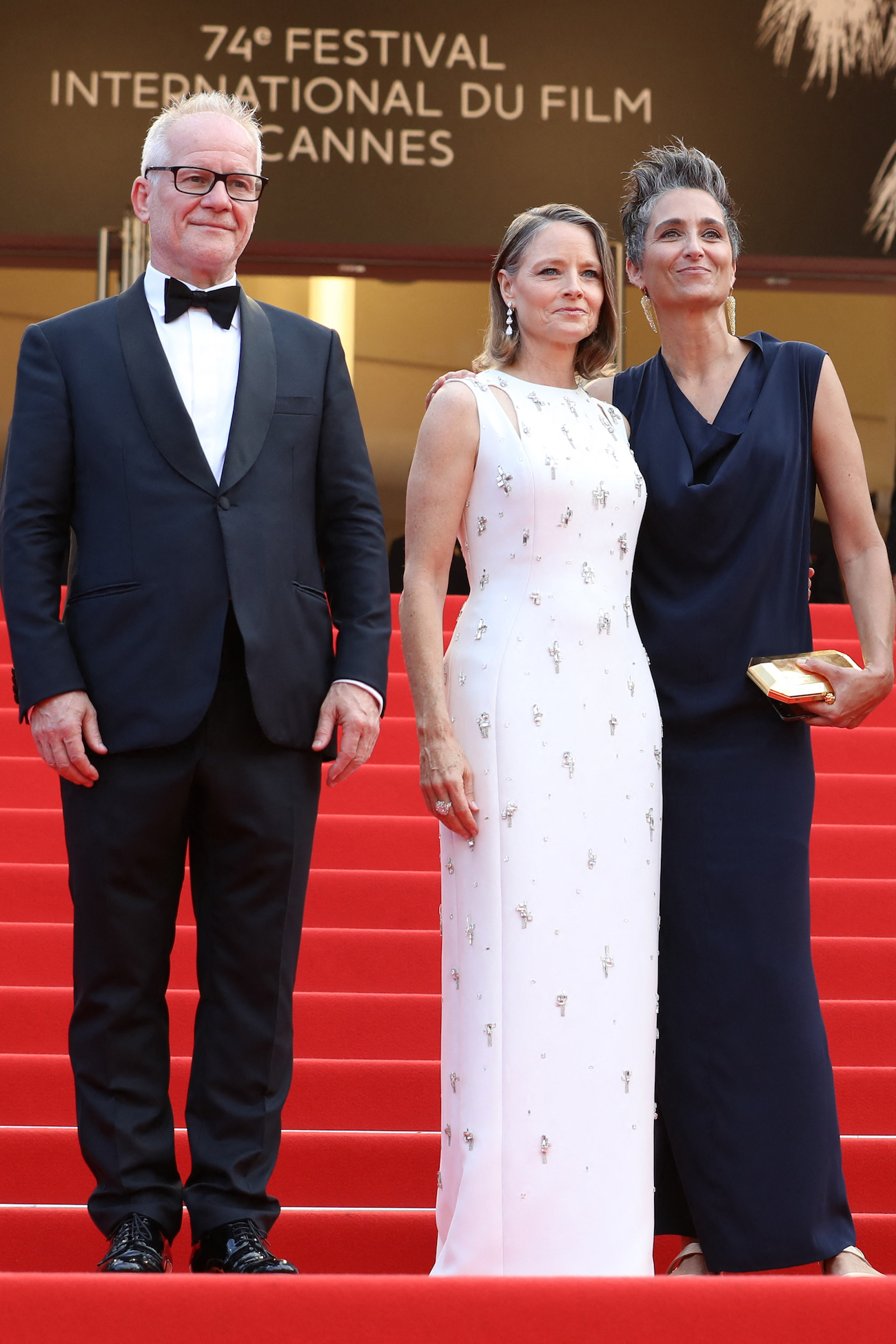 jodie_foster_son_epouse_alexandra_hedison_et_thierry_fremaux_cannes_60e563f260679.jpg