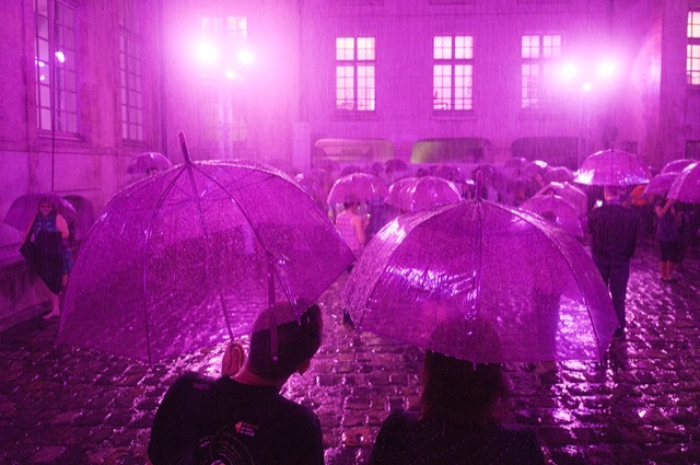 pierre-ardouvin-purple-rain-2011-nb2011-copyright-martin-argyrogloarm111001-061-taille640_6320941447eff.jpg