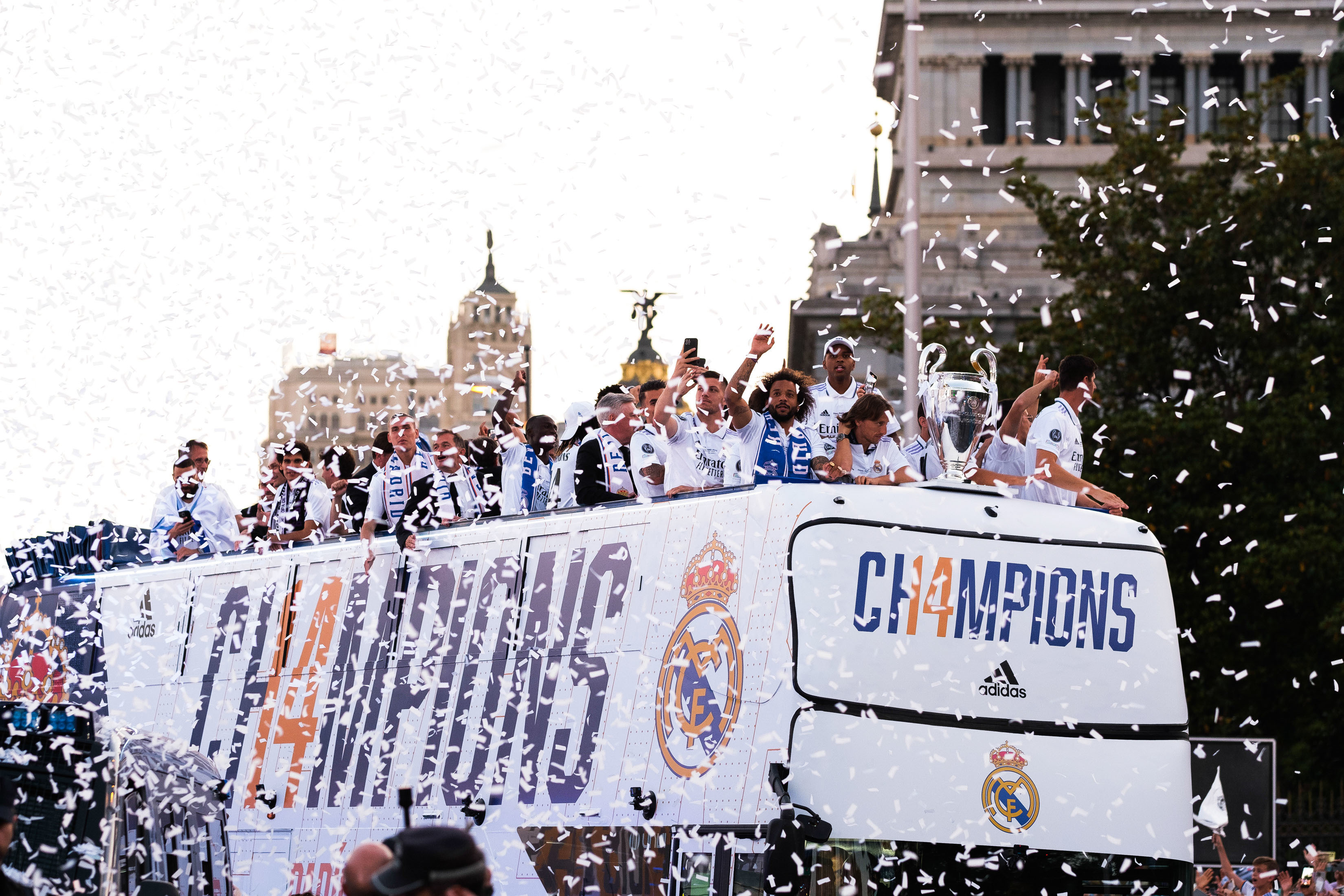 Liga dos Campeões: Kylian Mbappé insulta adeptos do Real Madrid durante as comemorações da coroação do Real Madrid (vídeo)