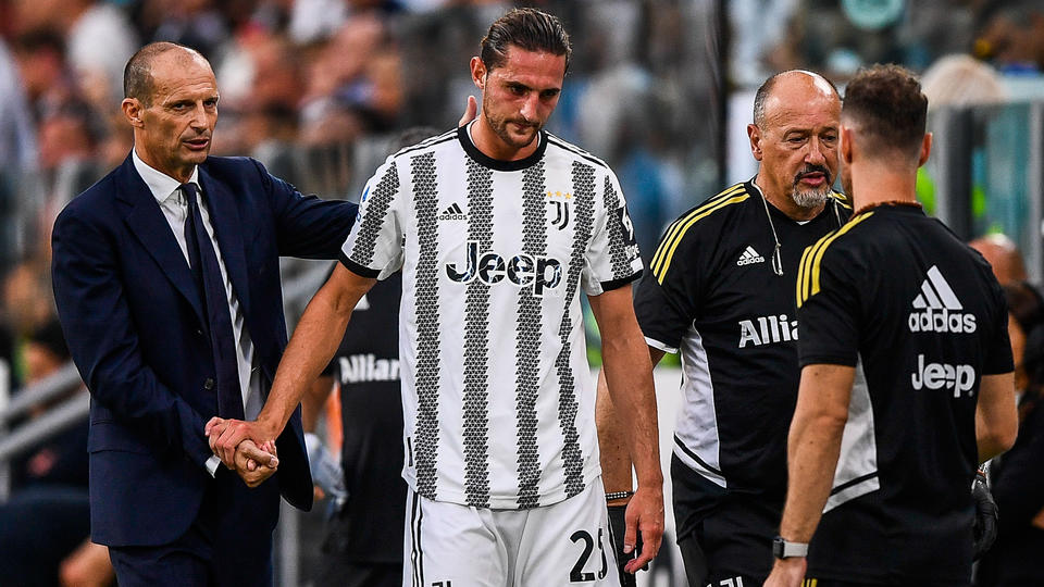 Calcio: la Juventus penalizza 15 punti in campionato per trasferimento discutibile